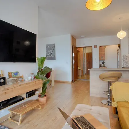 Apartamento Luxurious Next To Lake In Krakow, 8-9 Ppl, 86m2