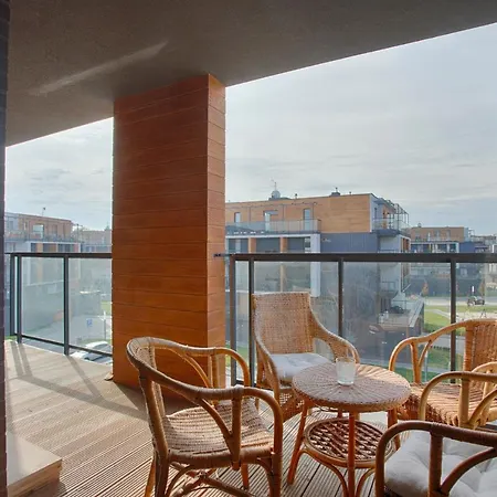 Luxurious Next To Lake In Krakow, 8-9 Ppl, 86m2 Краков