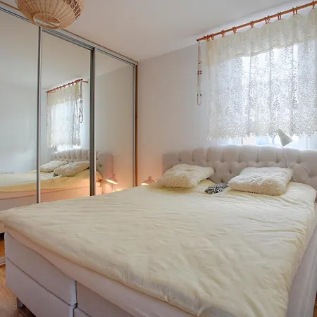 Apartamento Luxurious Next To Lake In Krakow, 8-9 Ppl, 86m2