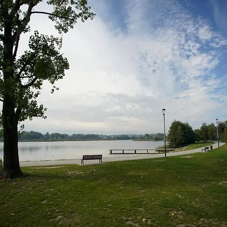 Luxurious Next To Lake In Krakow, 8-9 Ppl, 86m2 Апартаменты Краков