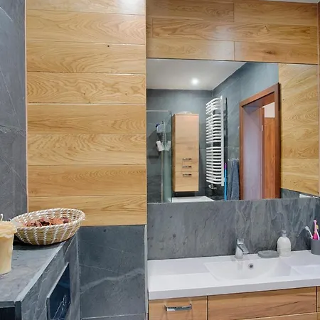 Luxurious Next To Lake In Krakow, 8-9 Ppl, 86m2 * Cracovia